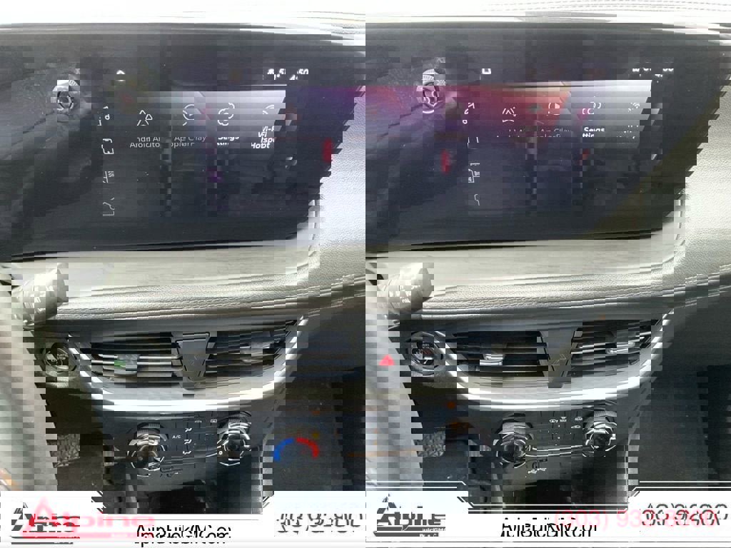 Used 2024 Buick Encore GX Preferred image 11