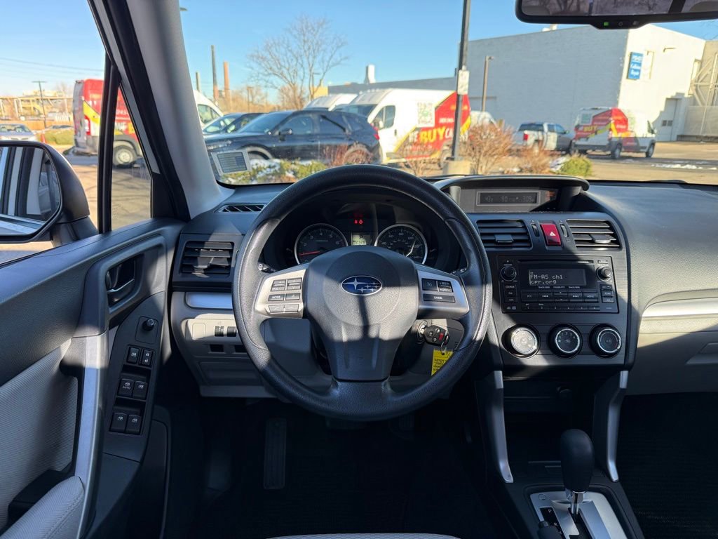 Used 2014 Subaru Forester 2.5i image 2