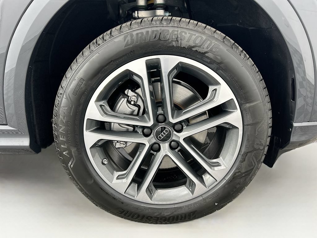 Used 2025 Audi Q5 Premium AWD/4WD image 31