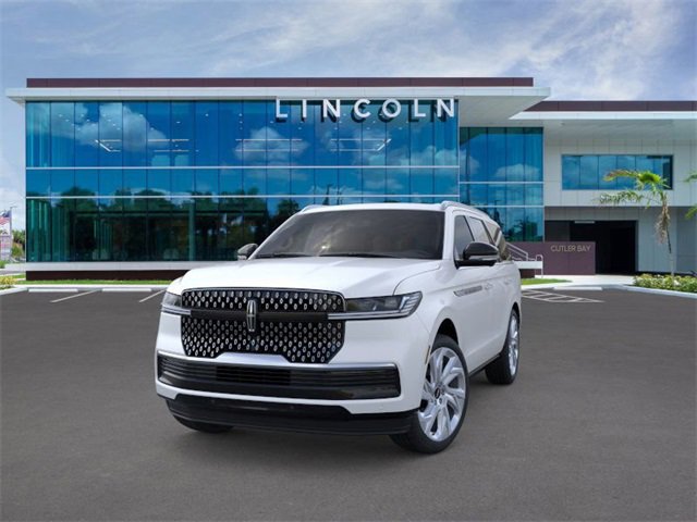New 2025 Lincoln Navigator Reserve image 2
