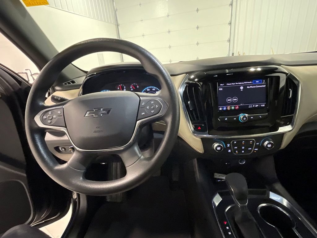 Used 2023 Chevrolet Traverse LS w/ Midnight/Sport Edition image 39