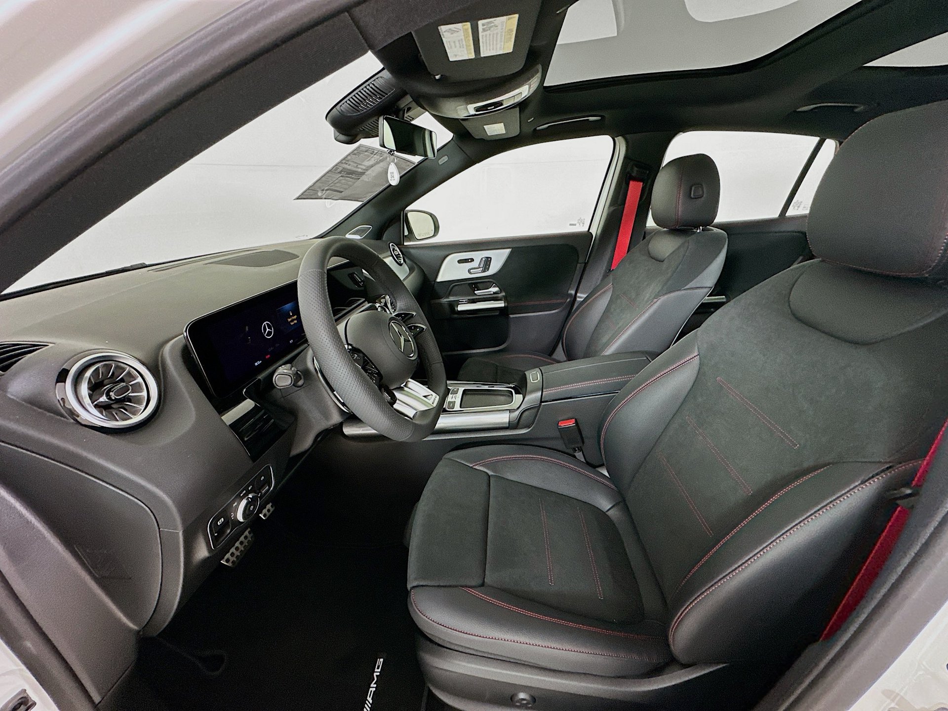 New 2026 Mercedes-Benz GLA 35 AMG 4MATIC image 22