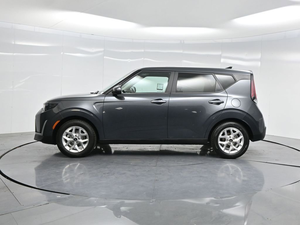 Used 2023 Kia Soul LX w/ LX Technology Package image 38