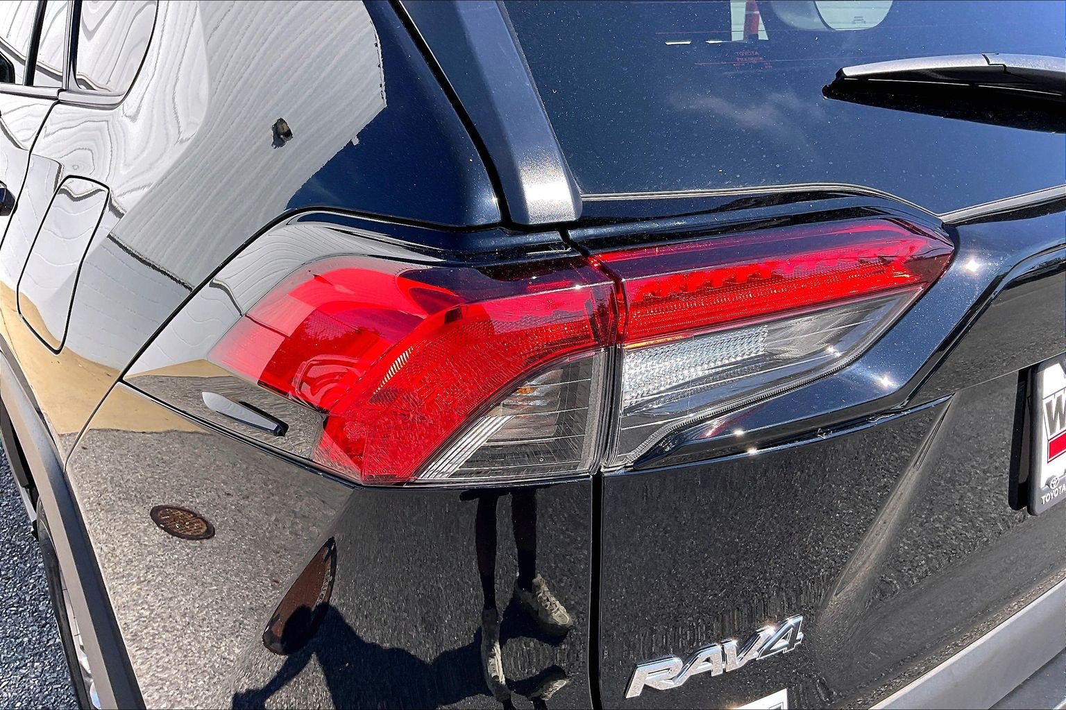 Used 2025 Toyota RAV4 XLE AWD/4WD image 33