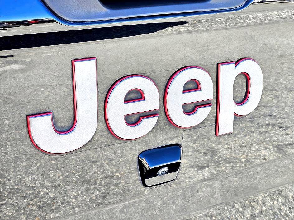 Used 2020 Jeep Gladiator Rubicon image 12