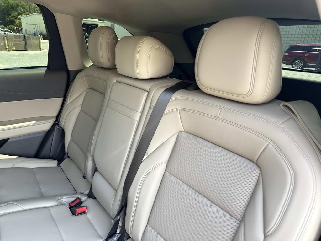 Certified 2024 Lincoln Nautilus Premier AWD/4WD image 14