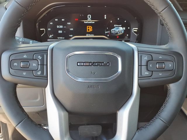 Used 2024 GMC Yukon Denali AWD/4WD image 8