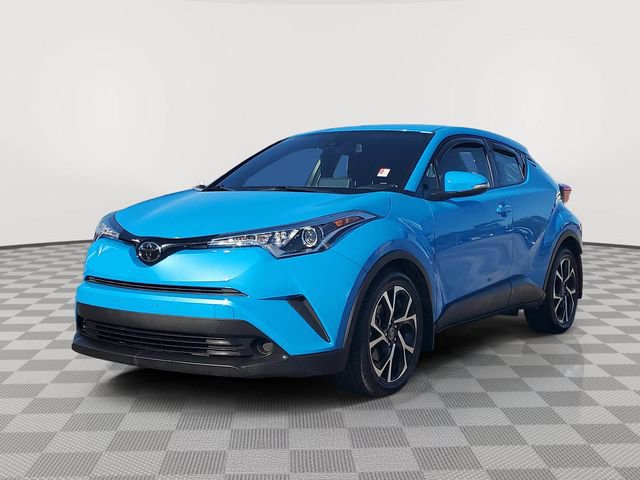 Used 2019 Toyota C-HR XLE image 2