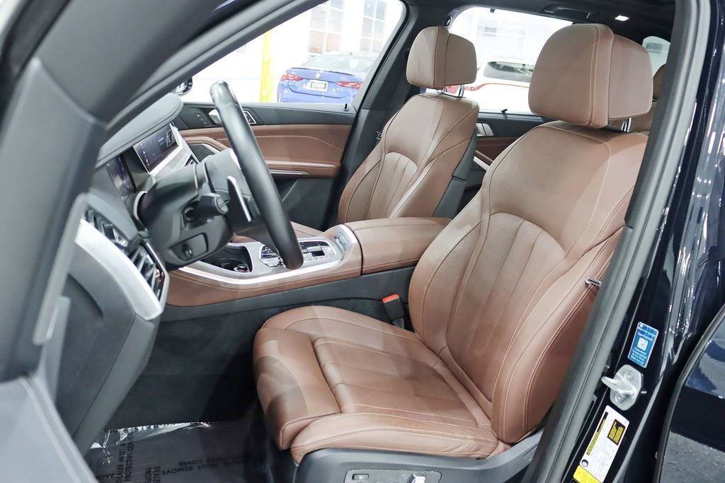 Used 2021 BMW X5 M50i w/ Executive Package AWD/4WD image 28