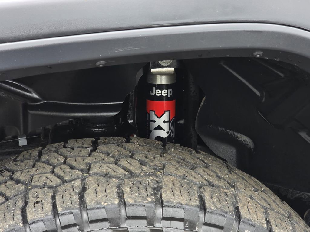 Used 2021 Jeep Gladiator Rubicon AWD/4WD image 8