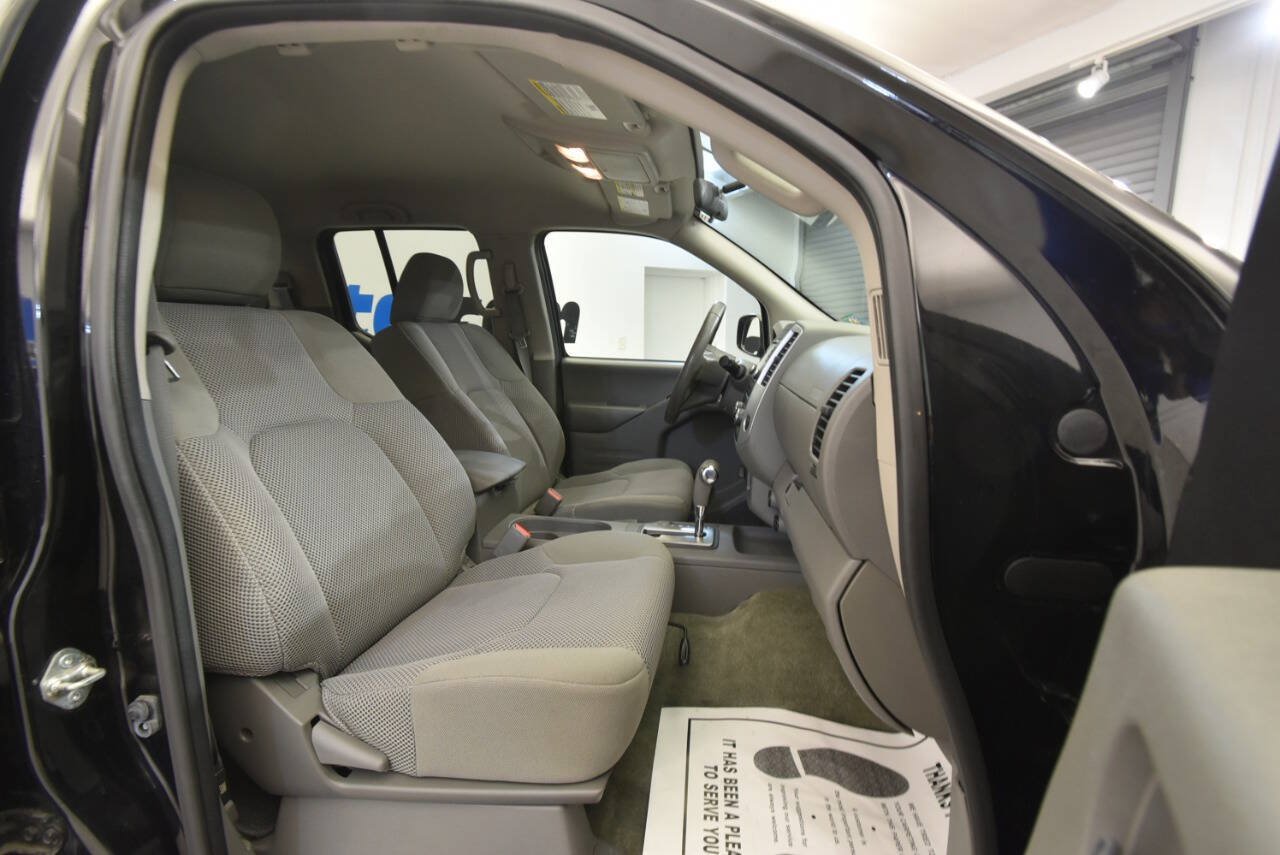 Used 2018 Nissan Frontier SV AWD/4WD image 18
