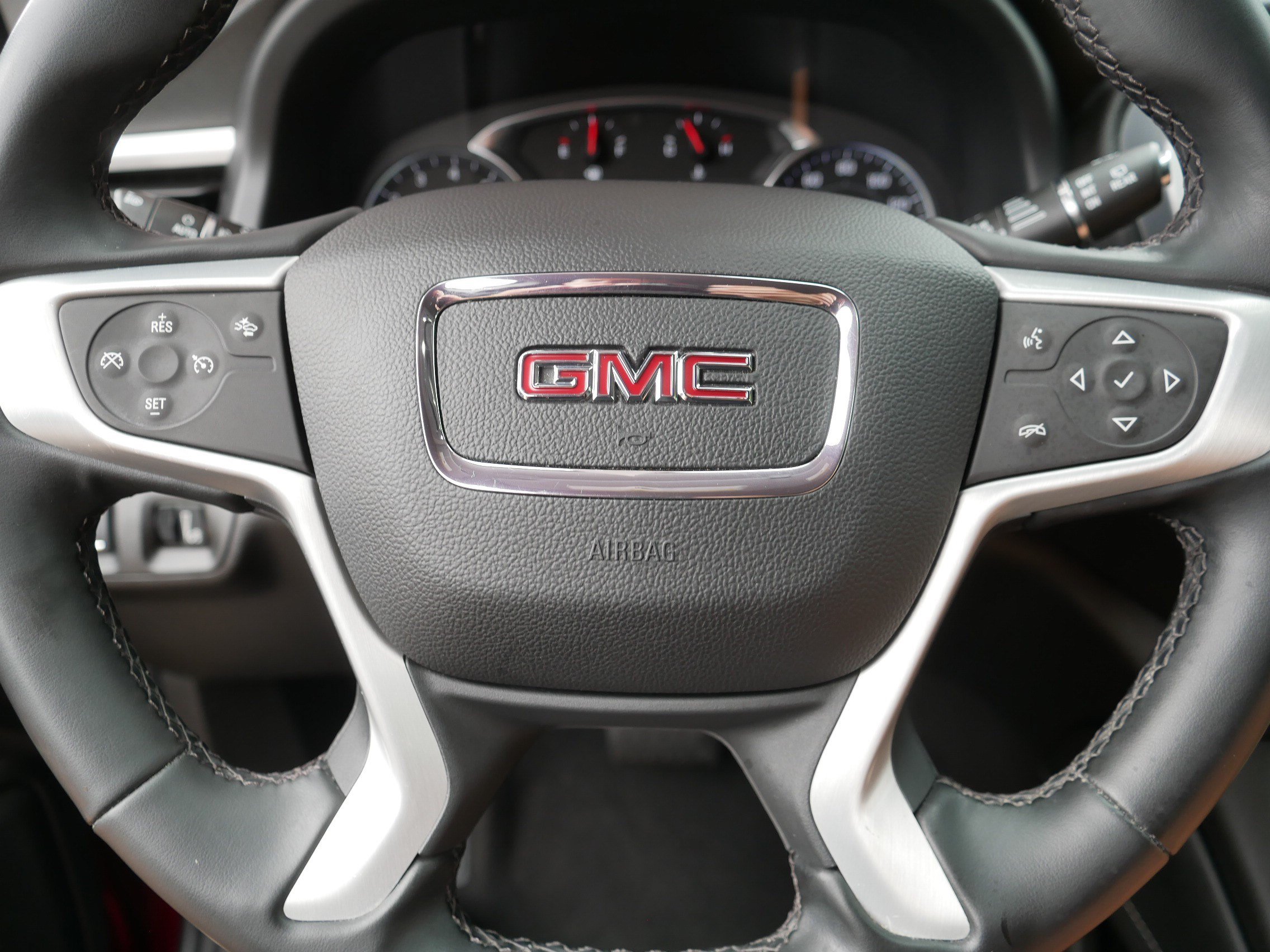 Used 2023 GMC Acadia SLT AWD/4WD image 25