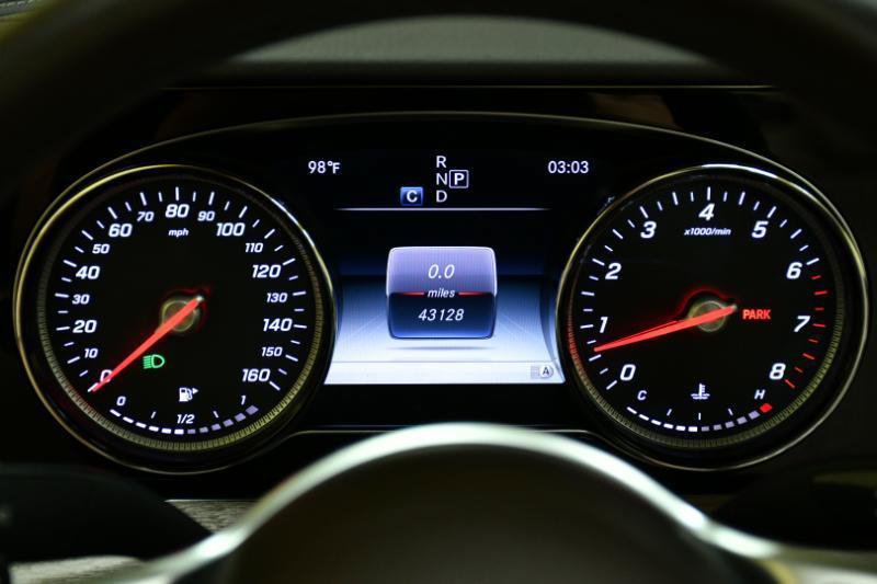 Used 2019 Mercedes-Benz E 450 4MATIC Cabriolet image 42