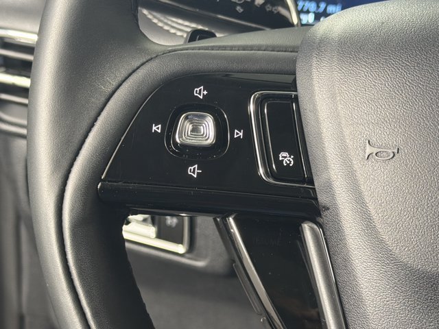 Used 2026 Lincoln Corsair Reserve FWD image 14