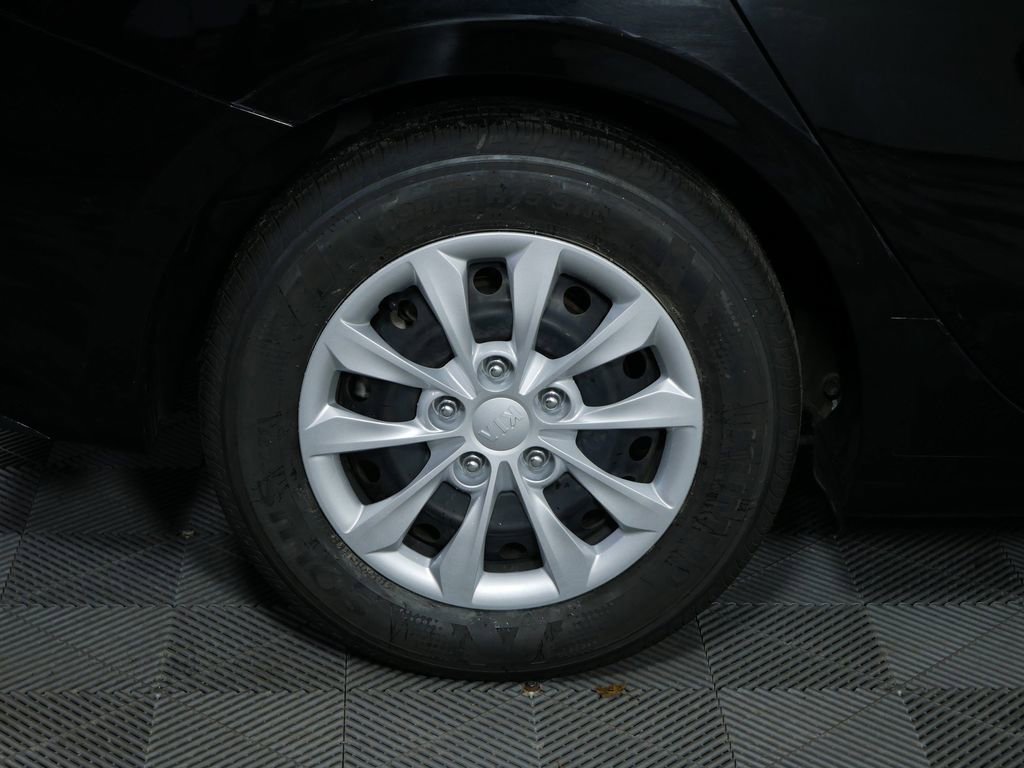 Certified 2021 Kia Forte Sedan image 9