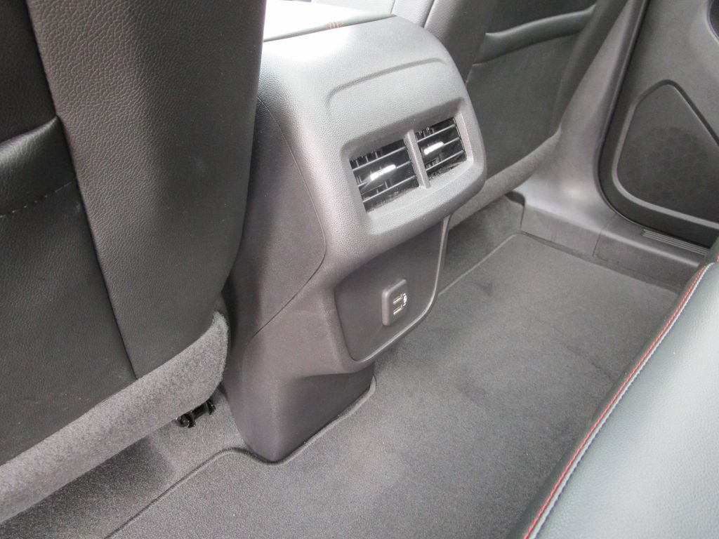 Used 2024 Chevrolet Equinox RS FWD image 20