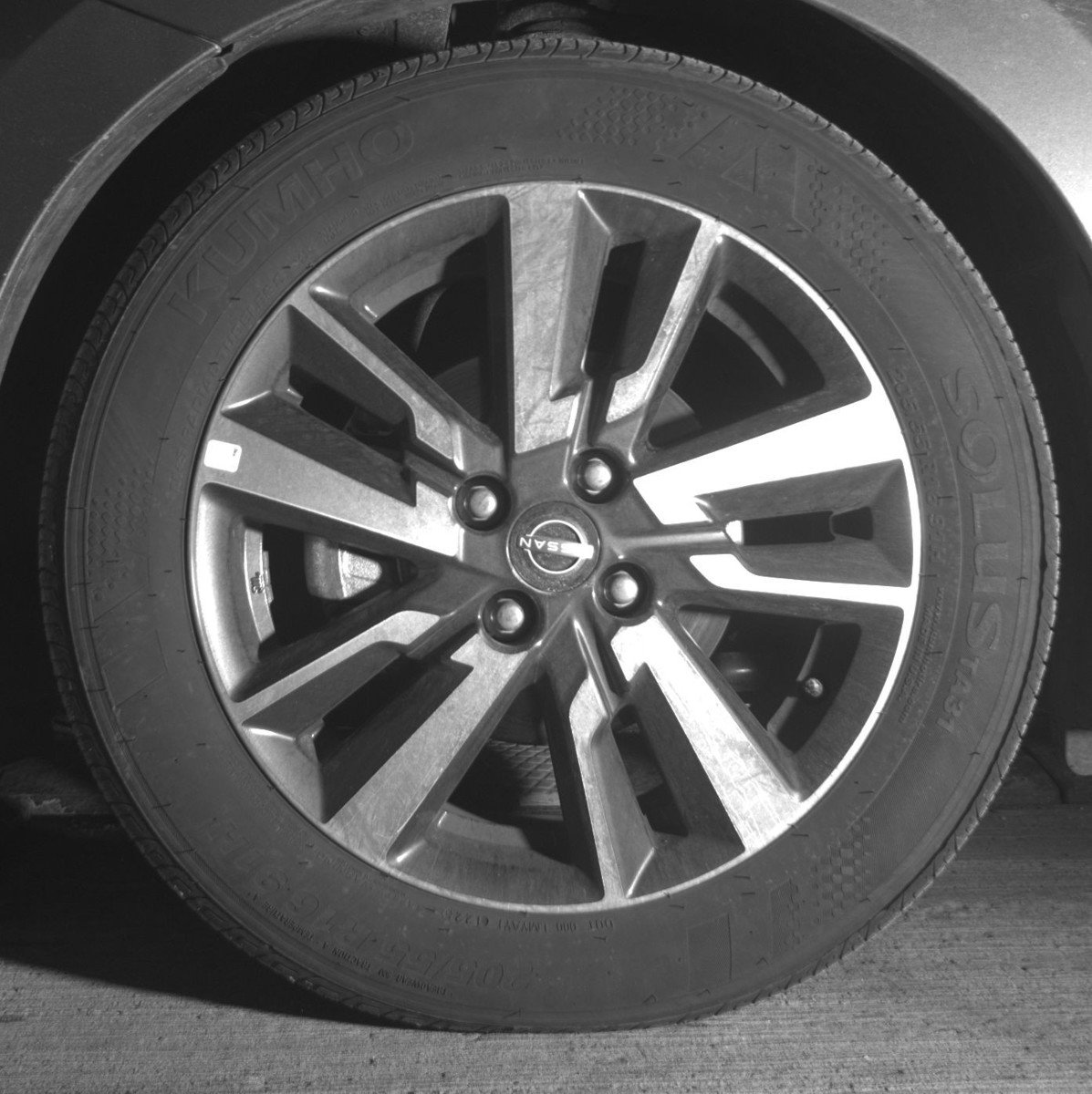 Used 2025 Nissan Versa SV image 12