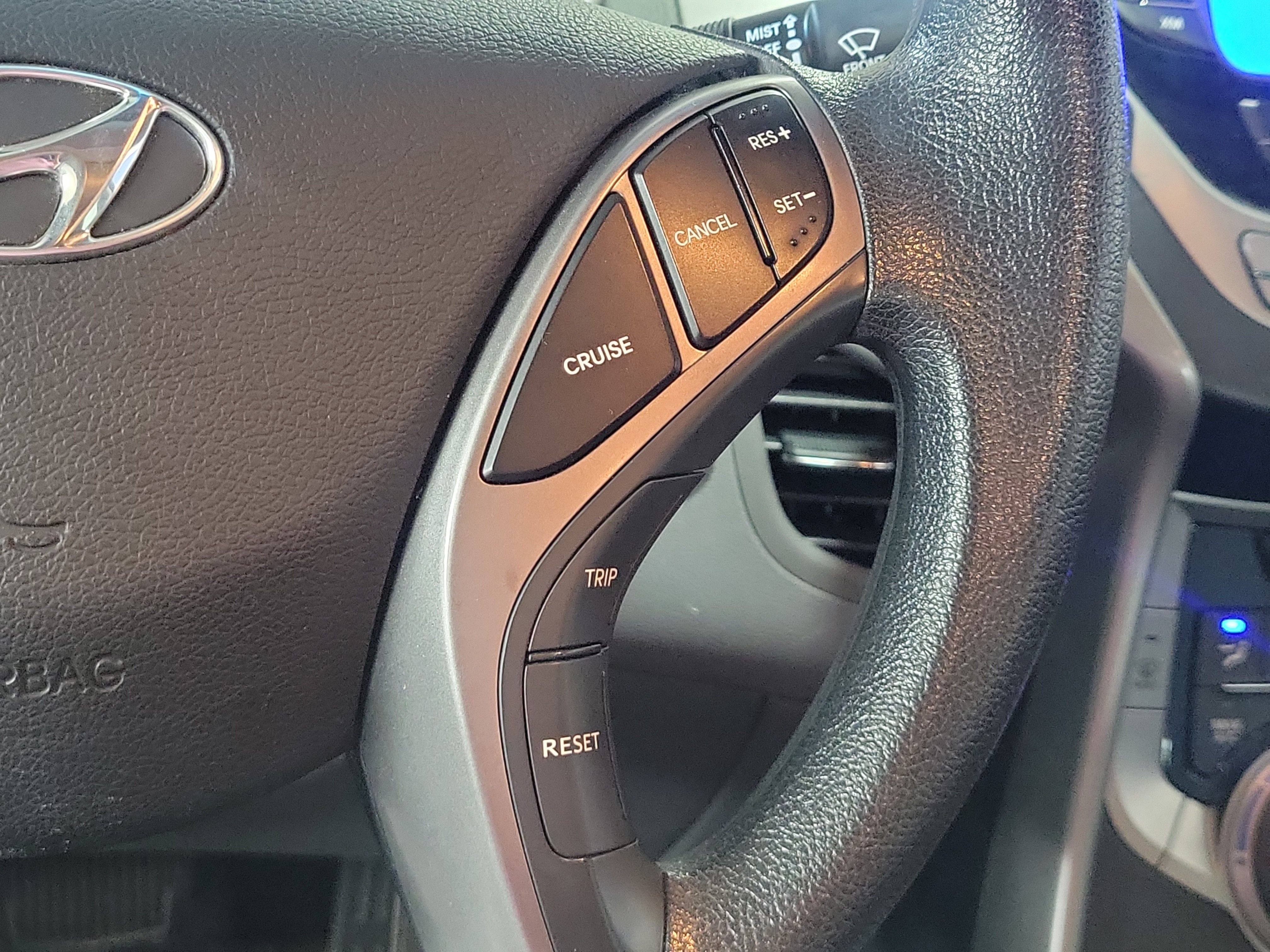 Used 2013 Hyundai Elantra GLS FWD image 23