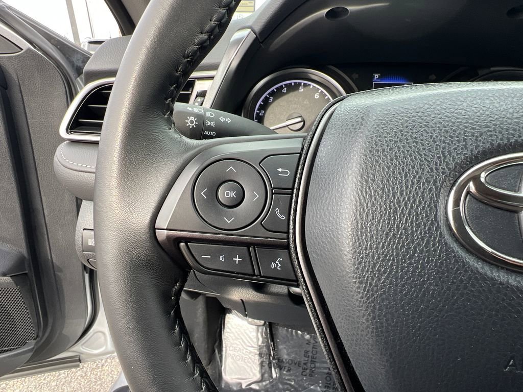 Used 2024 Toyota Camry SE image 29