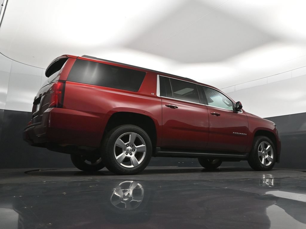 Used 2020 Chevrolet Suburban LT w/ Luxury Package RWD image 42