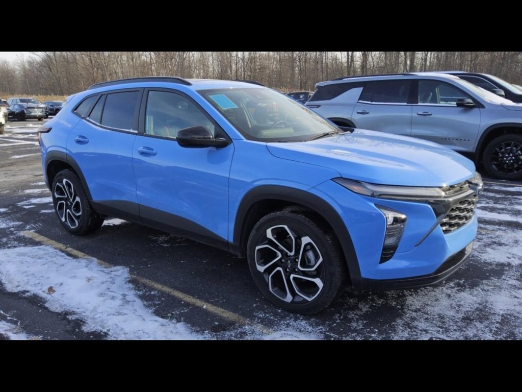 Used 2024 Chevrolet Trax RS w/ Sunroof Package image 37