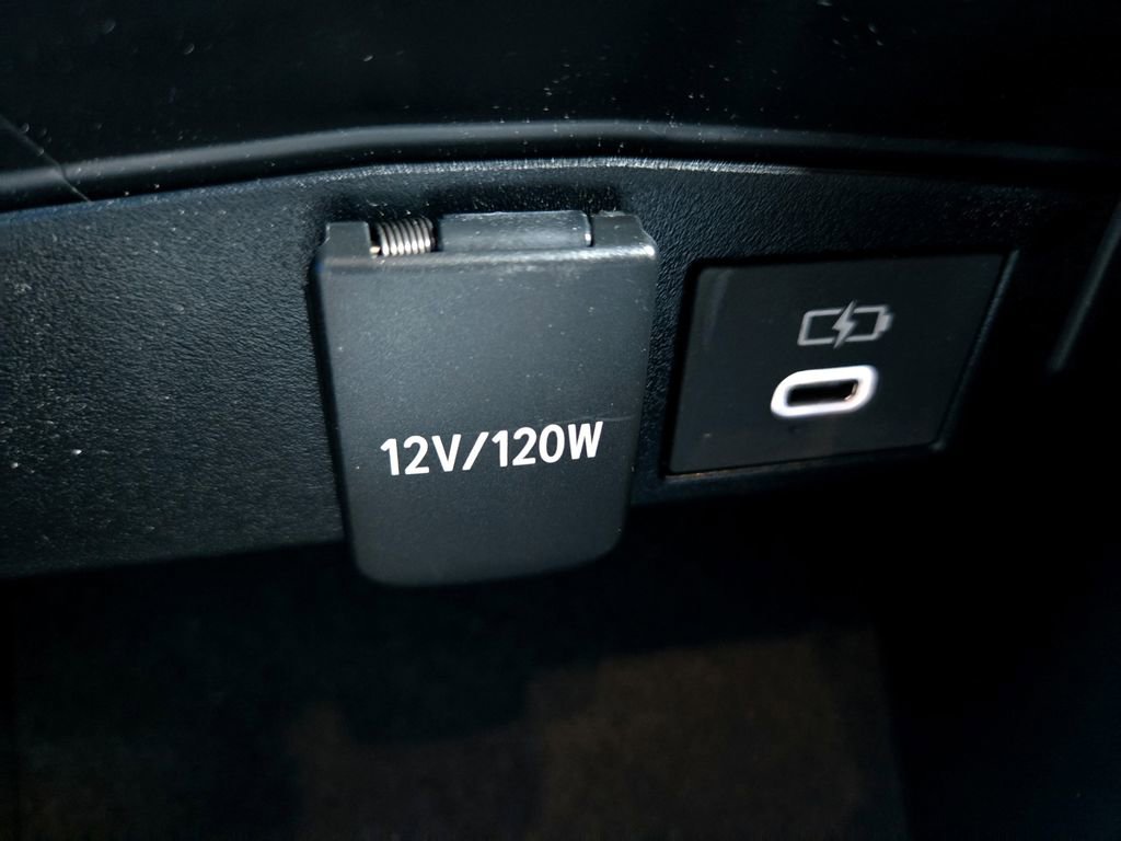 Certified 2025 Toyota Corolla SE image 22