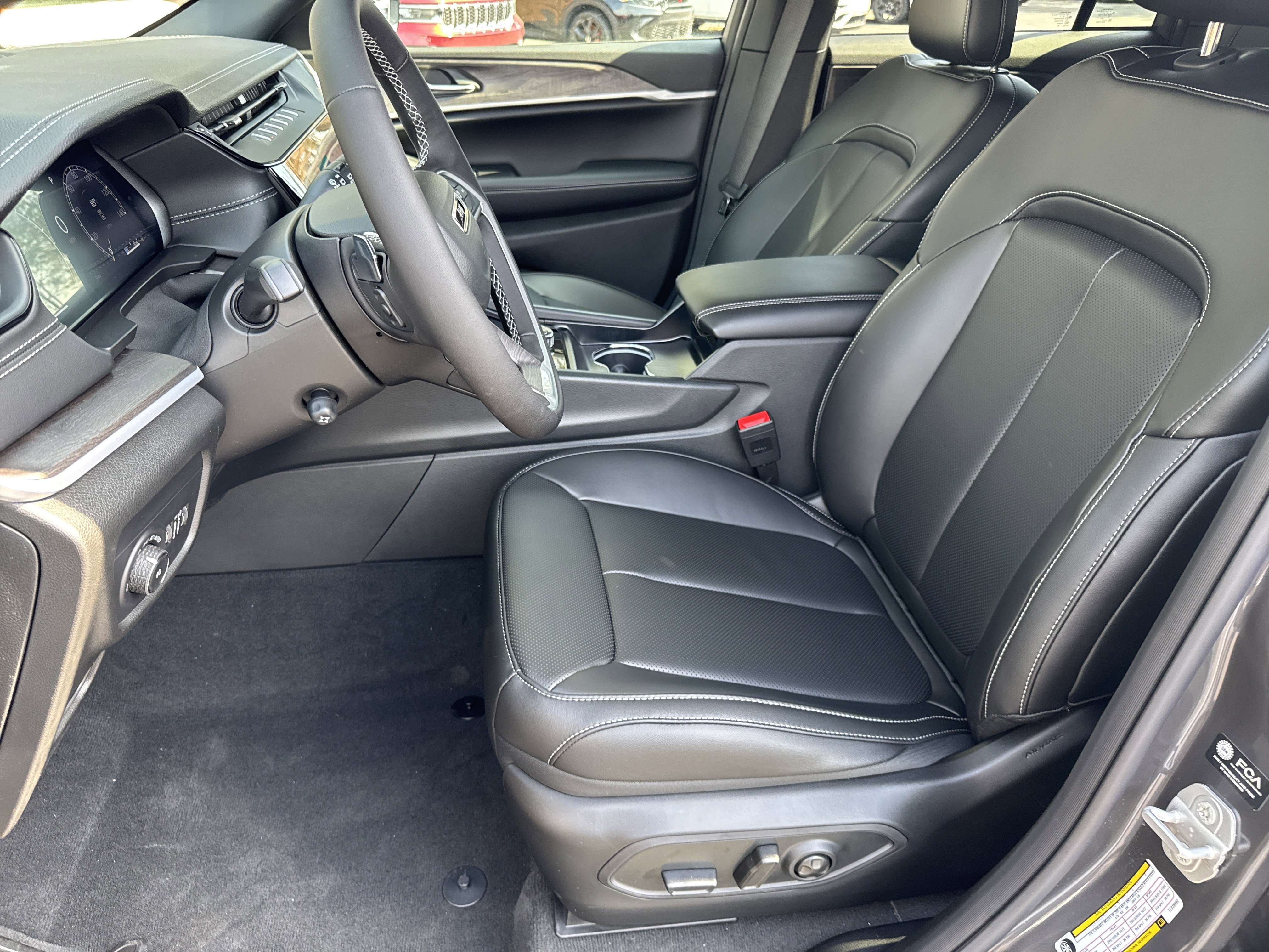 New 2026 Jeep Grand Cherokee Limited w/ Luxury Tech Group II image 11