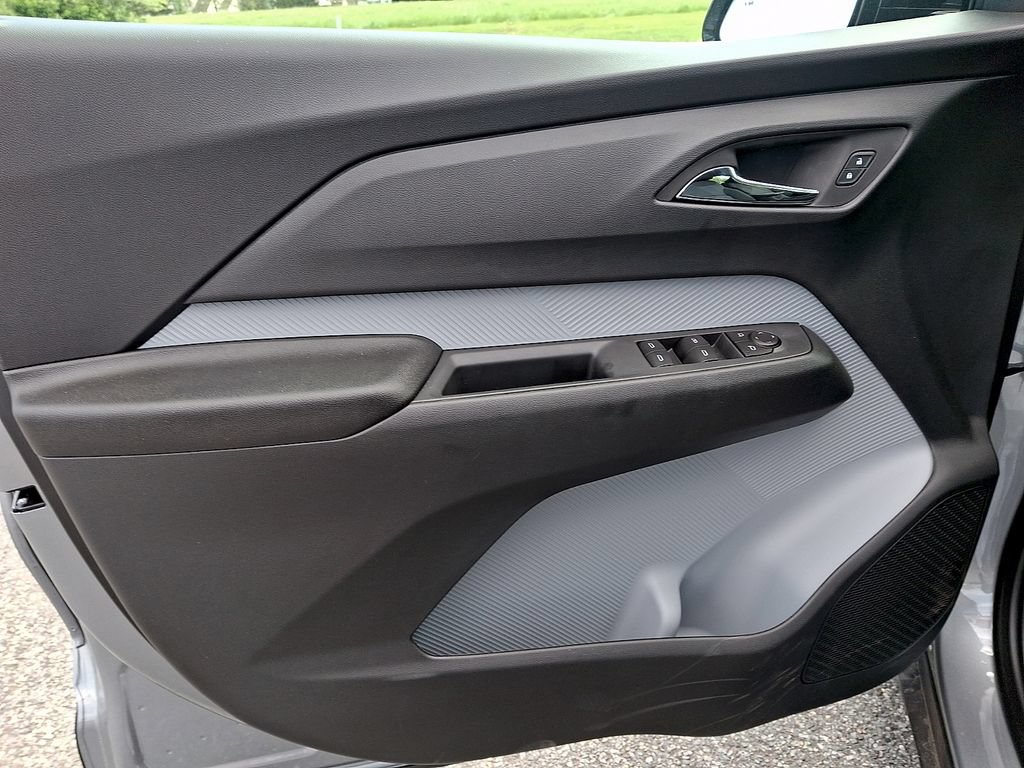 New 2027 Chevrolet Bolt LT w/ Comfort Package FWD image 8