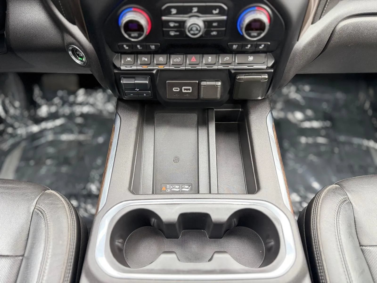Used 2020 Chevrolet Silverado 1500 High Country w/ Technology Package AWD/4WD image 19