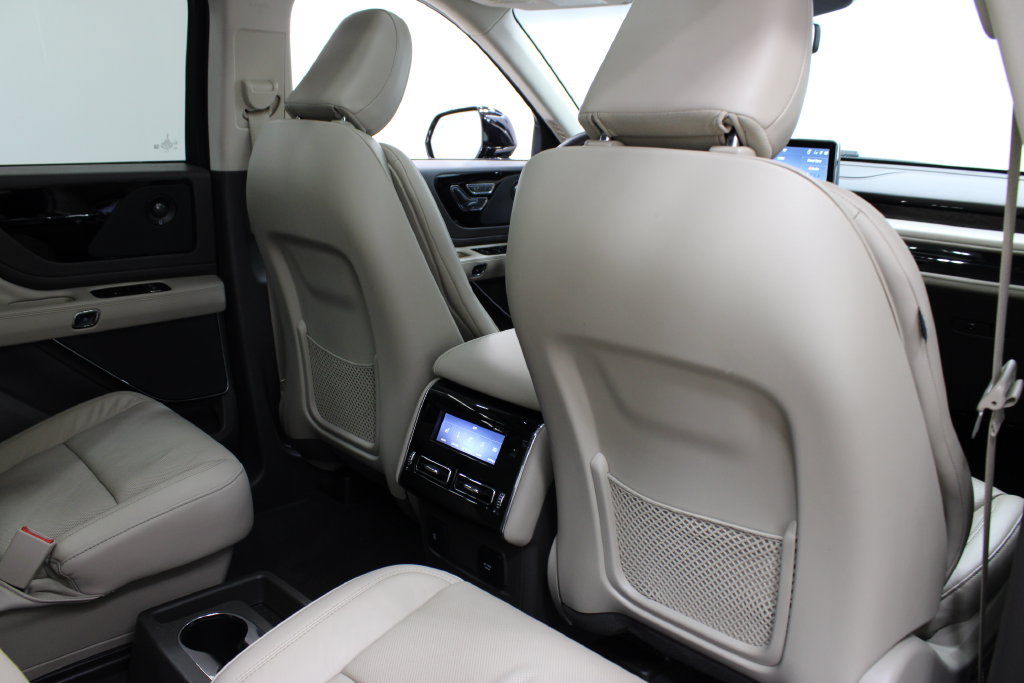 Used 2023 Lincoln Aviator Reserve w/ Elements Package Plus RWD image 24