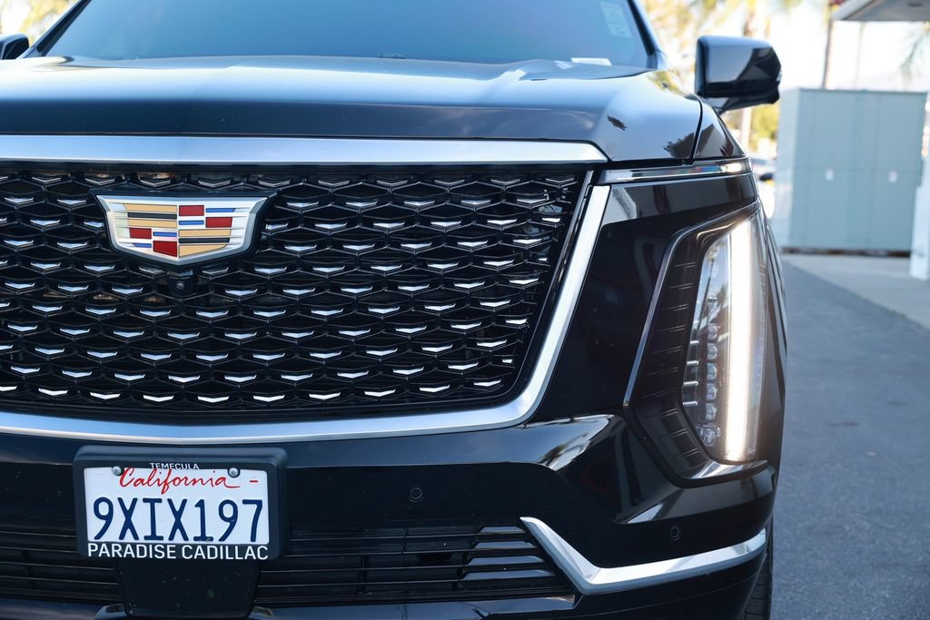 Used 2025 Cadillac Escalade ESV Premium Luxury AWD/4WD image 8