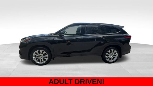 Used 2020 Toyota Highlander Limited AWD/4WD image 3