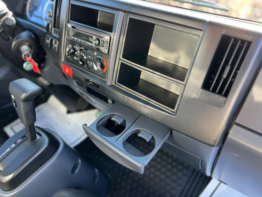 Used 2024 Isuzu NPR image 15