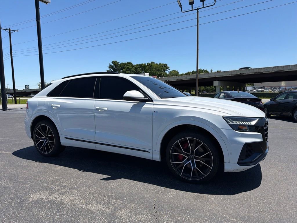 Used 2020 Audi Q8 Prestige w/ Prestige Package AWD/4WD image 2
