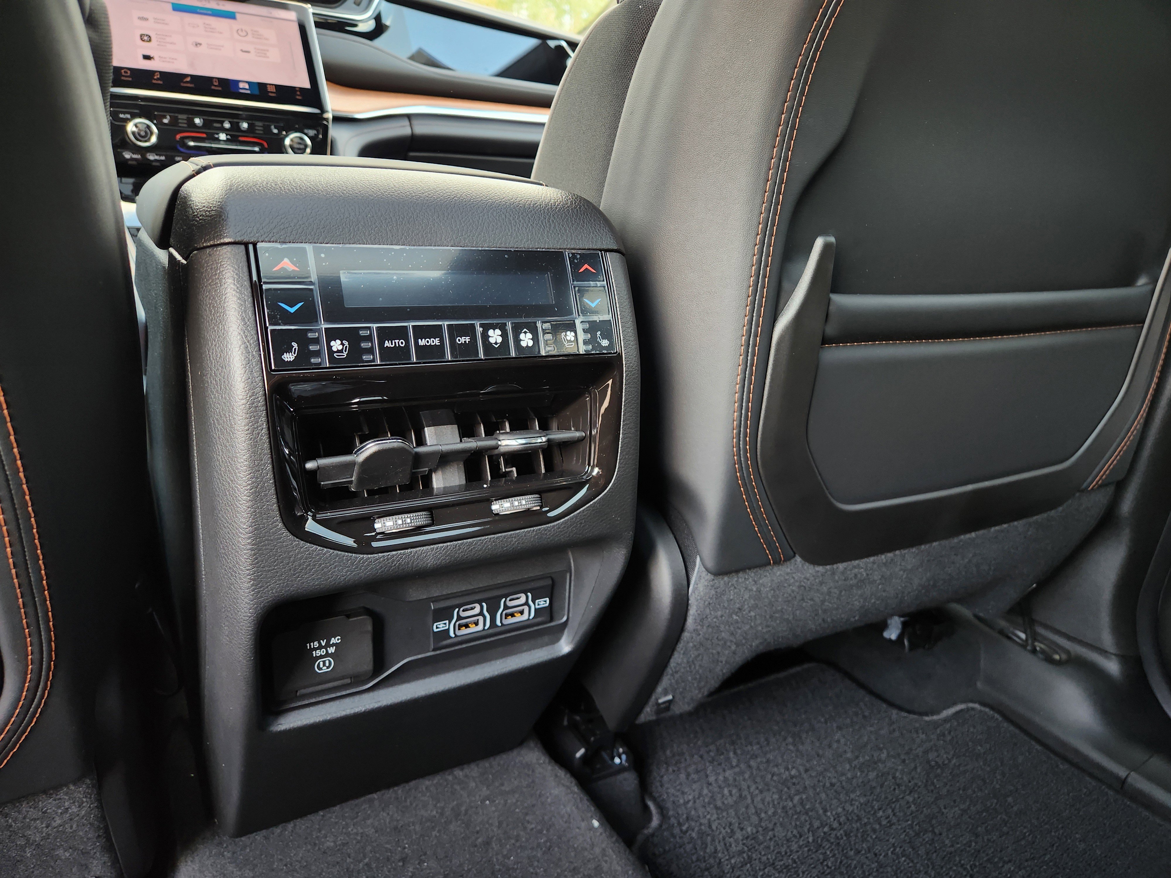 New 2025 Jeep Grand Cherokee Summit AWD/4WD image 10
