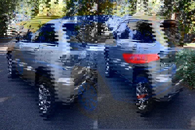 Used 2015 Jeep Grand Cherokee Limited image 4