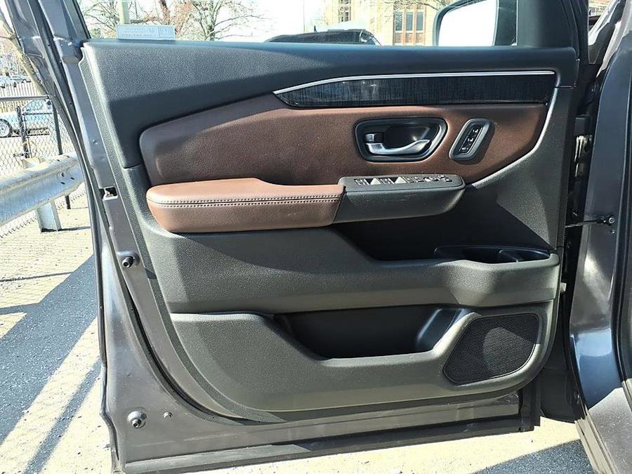 Used 2023 Honda Pilot Elite image 17
