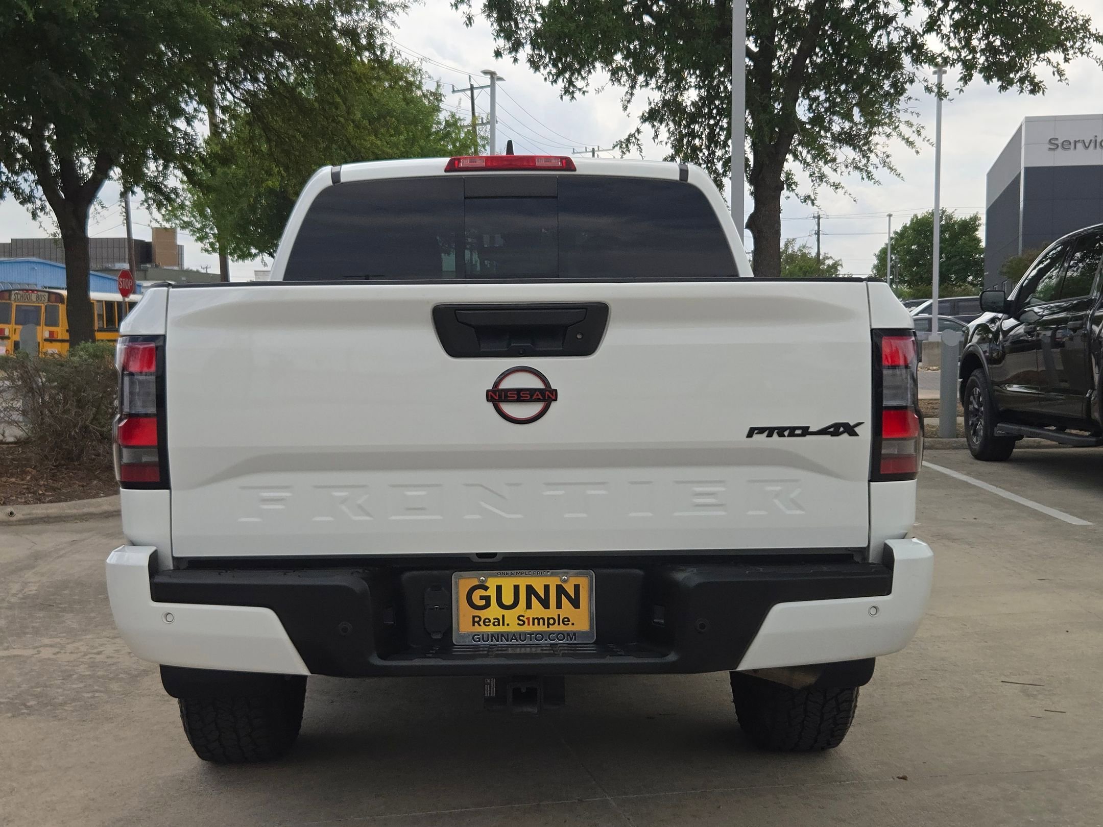 Used 2023 Nissan Frontier PRO-4X w/ Technology Package AWD/4WD image 4