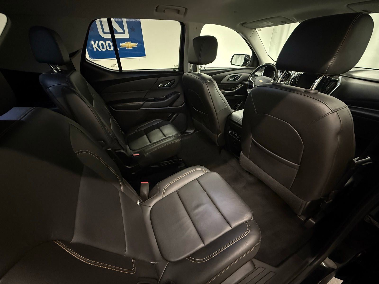 Used 2020 Chevrolet Traverse LT image 6