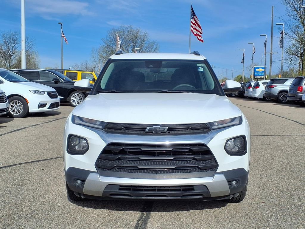 Used 2022 Chevrolet TrailBlazer LT FWD image 2
