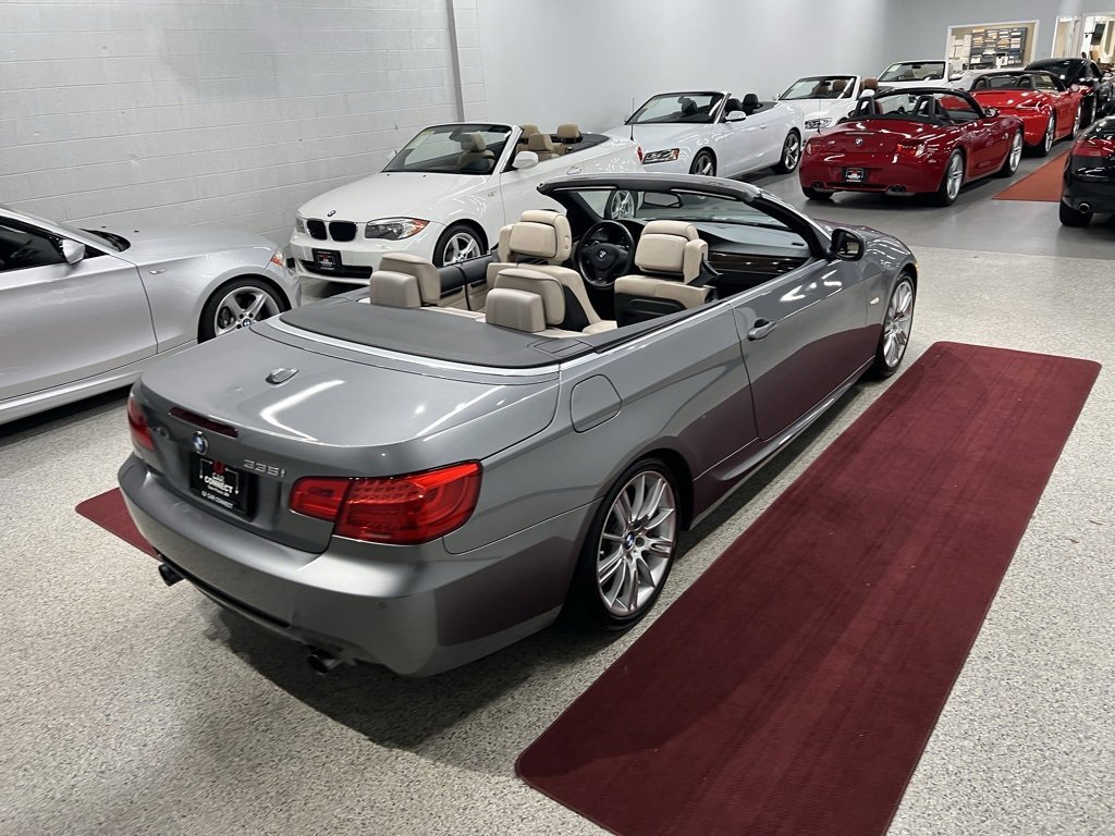Used 2013 BMW 335i Convertible image 15