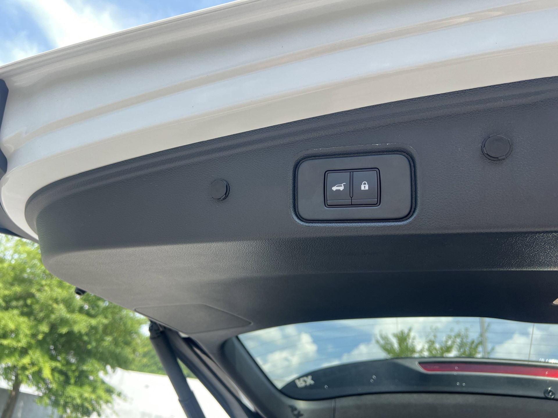 New 2026 Nissan Pathfinder Platinum FWD image 24