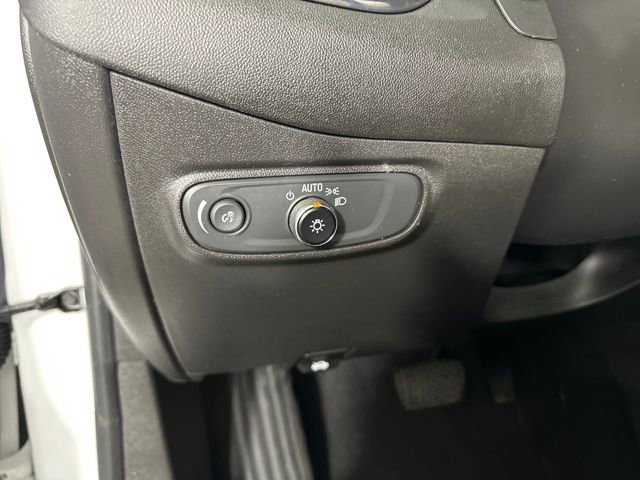 Used 2022 Chevrolet Equinox RS image 19