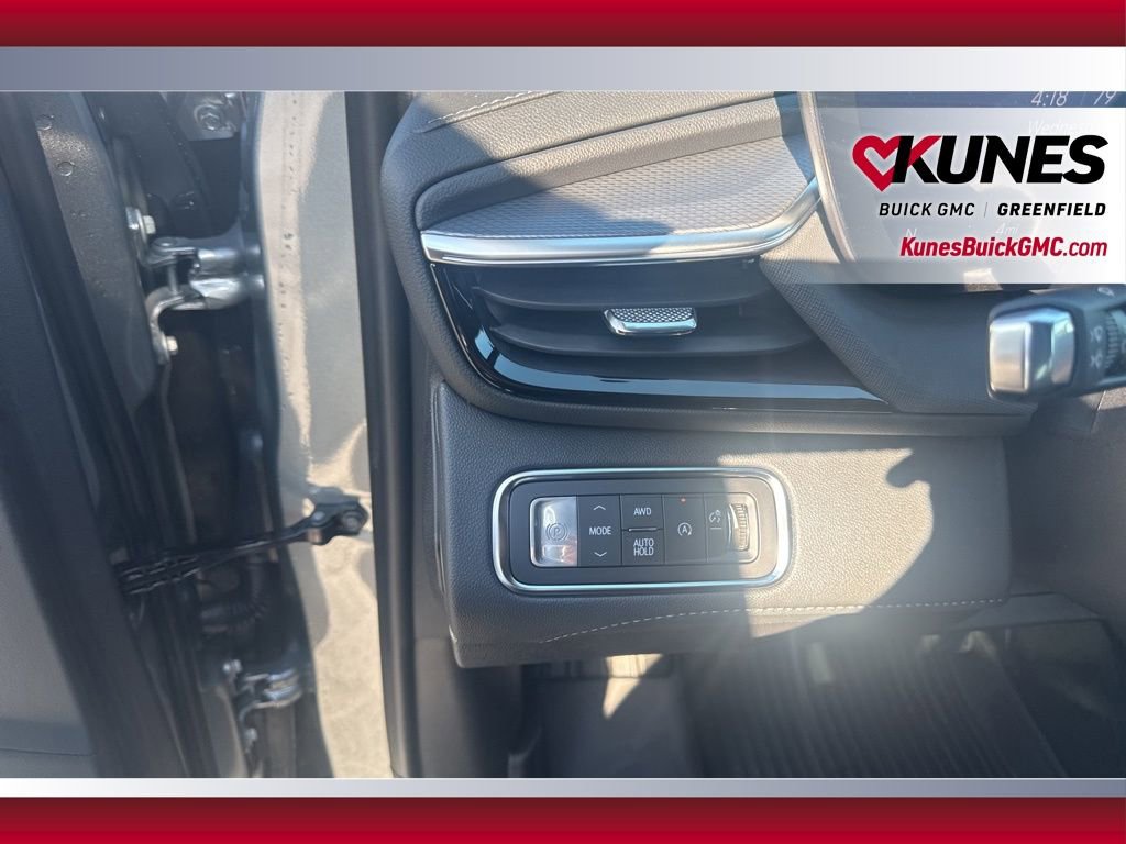 New 2026 Buick Enclave Sport Touring w/ LPO, Floor Liner Package AWD/4WD image 15