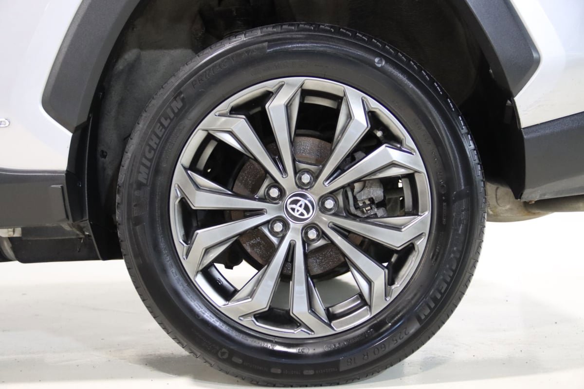 Used 2022 Toyota RAV4 Limited AWD/4WD image 68