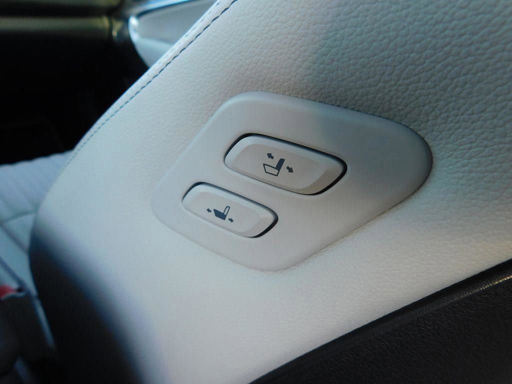 Used 2026 Genesis G70 3.3T Sport Prestige image 19