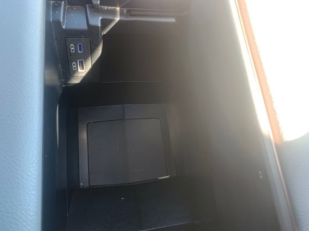 Used 2023 Toyota Sienna XLE image 22