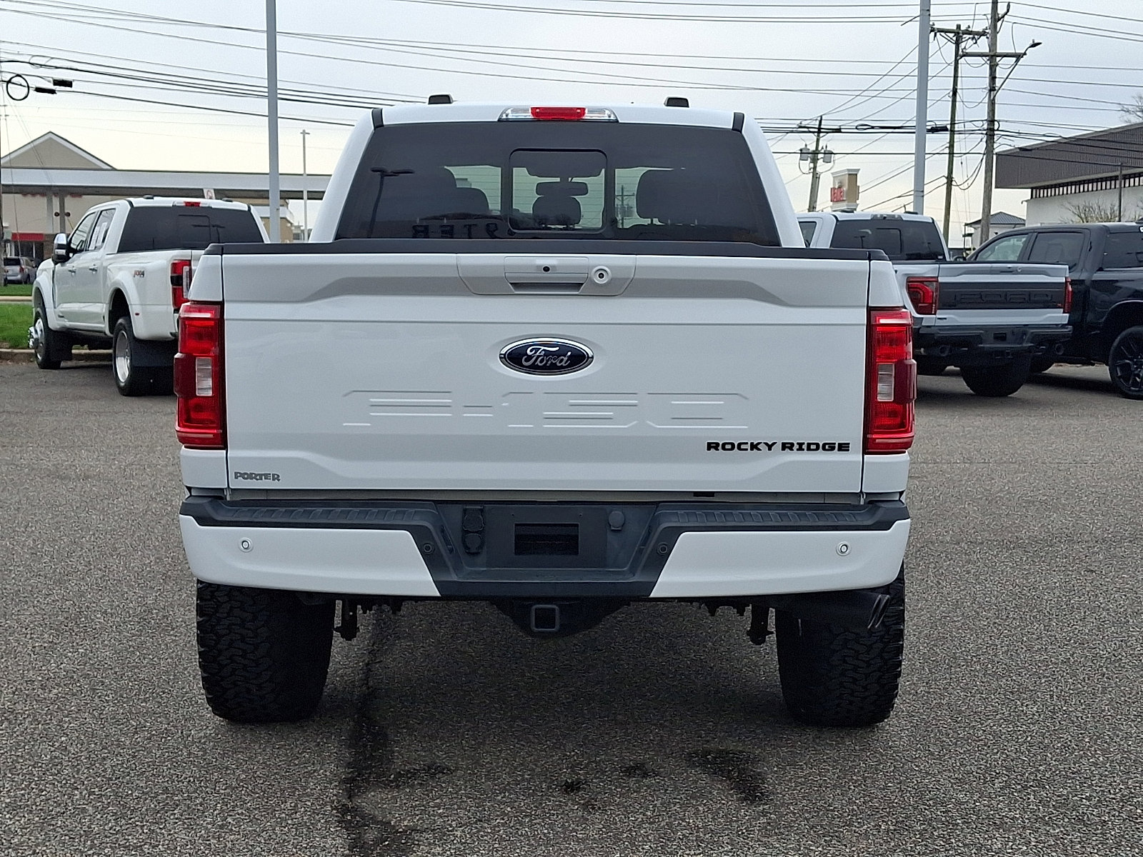 Used 2022 Ford F150 XLT w/ Equipment Group 302A High image 9