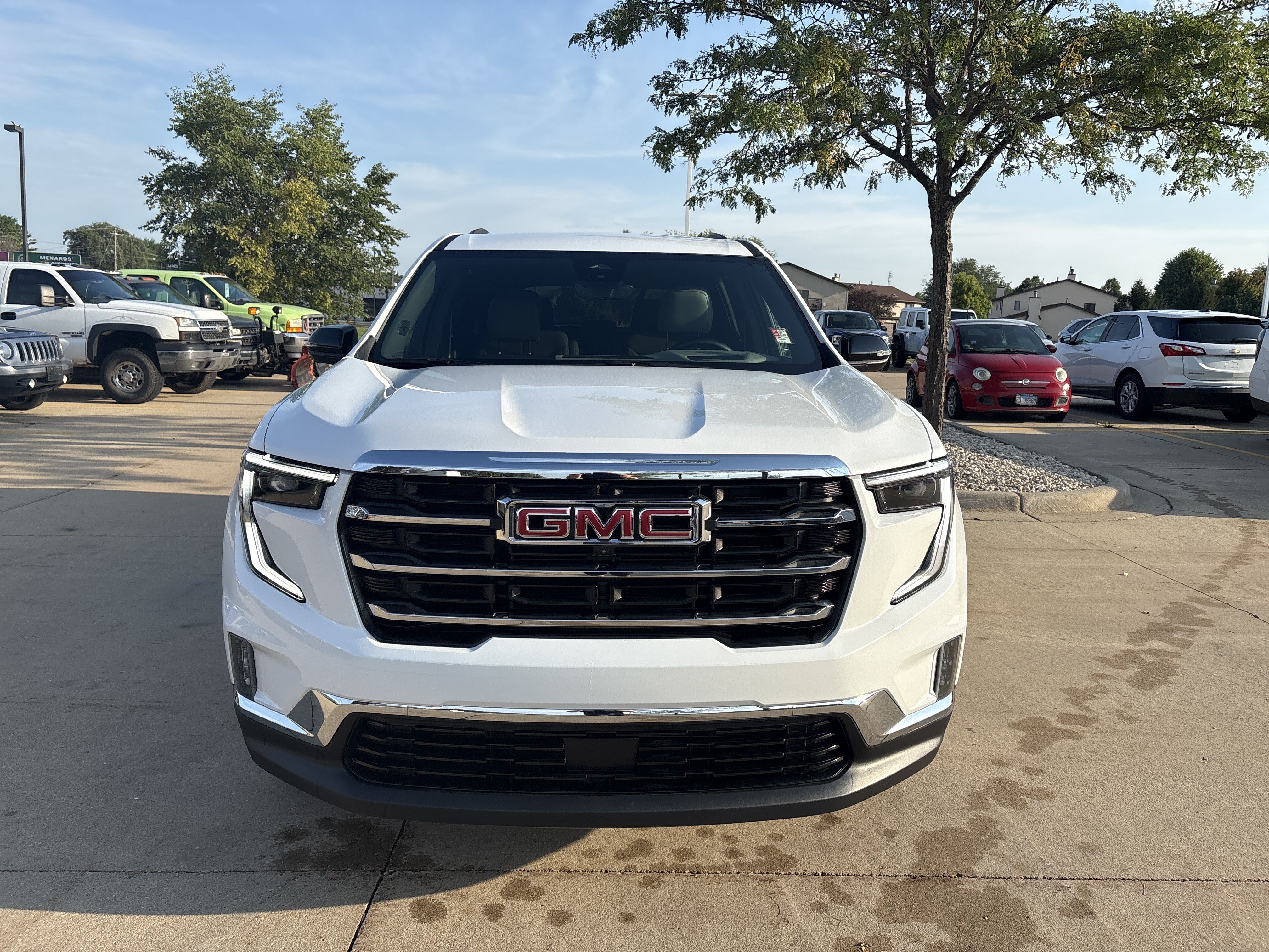Used 2026 GMC Acadia Elevation w/ Elevation Premium Package FWD image 8
