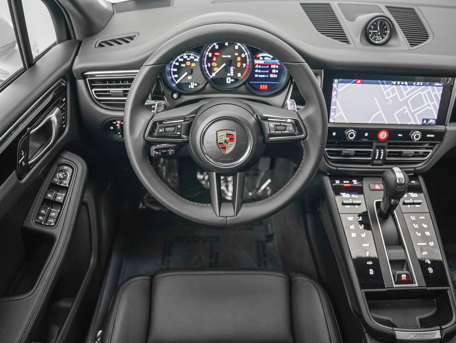 New 2026 Porsche Macan image 16